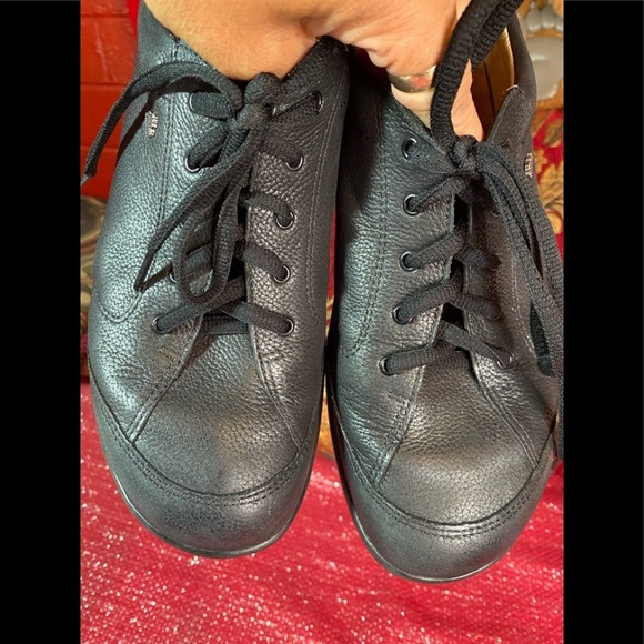 FINN COMFORT lace up leather shoes made in Germany retails $250 woman 42 - Picture 6 of 10